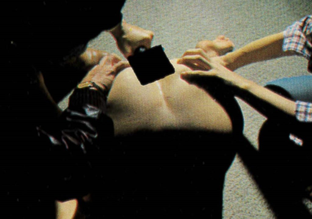 異物挿入調教された人妻のSM画像。