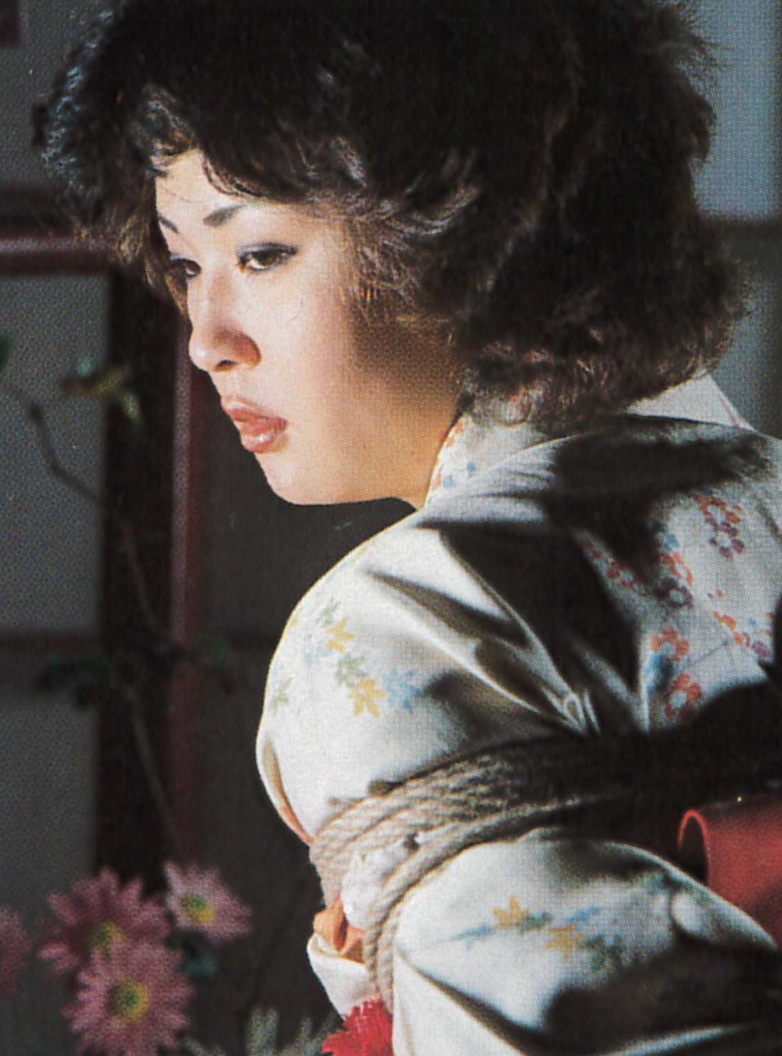 SM画像・石鹸浣腸、ビール流し込みされる人妻！